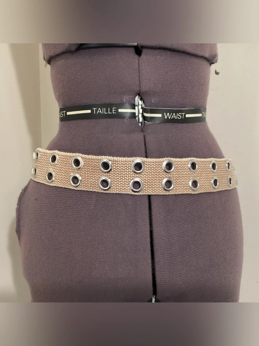 Vintage Y2K Khaki Canvas Grommet Belt 39”